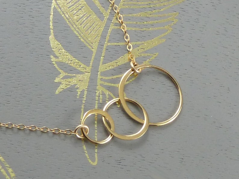 Three 3 link Gold Circle Necklace, Past Present Future, Generations Necklace image 2