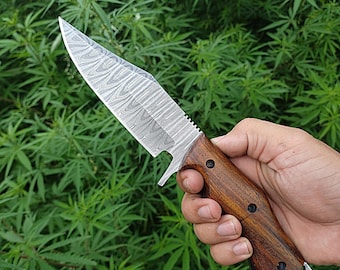 Hand-Forged Damascus Hunting Knife, Full Tang, Rosewood Handle, Leather Sheath