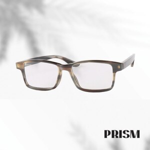 Op de afbeelding: Rechthoekige bril met een montuur in een schildpadpatroon. De glazen zijn helder. Het woord "PRISM" staat onderaan de afbeelding in een vetgedrukte, schreefloze letter.