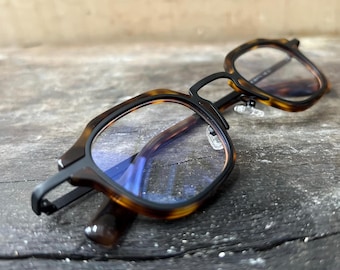 Gafas Steampunk de dos tonos: montura óptica unisex redonda de carey. Gafas de acetato modernas hechas a mano.