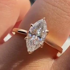 14K/18K Solid Gold Marquise Cut Moissanite Engagement Ring, Promise Ring for Women, Minimalist wedding Ring, Anniversary Gift, Birthday Gift