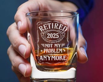 Regalo di pensionamento, bicchierino da shot per pensionati del 2025, regalo divertente per pensionati per uomini, bicchiere da shot &quot;Non è più un mio problema&quot;, bicchierino da shot inciso