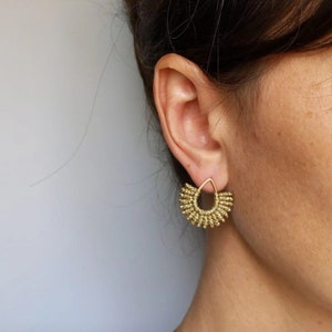 Sun Earrings . Golden Metallic Macrame Earrings . Teardrop Studs 16ct Gold Plated . Woven Fiber Jewelry . Design by .. raïz ..