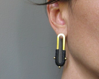Long Brass Earrings . Beaded Black Fiber Micro Macramé . Gold Stud Earrings . Artisan Jewelry . Art Deco Earrings . Design by .. raïz ..