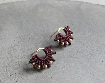 Small Macrame Stud Earrings in Burgundy . Gold or Silver . Beaded Modern Fiber Jewelry . Boho Chic Earrings . Design by .. raïz ..