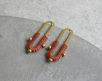 Terracotta Fiber on Brass Earrings . Long Stud Earrings Gold . MicroMacramé . Textile Earrings . Artisan Jewelry . Design by .. raïz ..