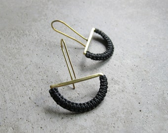 Semi Circle Long Brass & Fiber Earrings . Modern Macrame Textile Jewelry . Half Circle Geometric Jewellery . Golden Fiber Earrings .