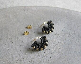Small Macrame Stud Earrings in Black . Gold or Silver . Beaded Modern Fiber Jewelry . Boho Chic Earrings . Design by .. raïz ..