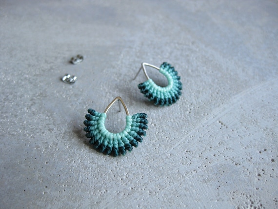 I b e y i . Micro Macrame Teardrop Silver Stud Earrings . © Design by .. raïz ..