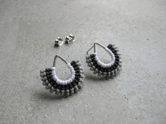 I b e y i . Silver Teardrop Textile Stud Earrings . © Design by .. raïz ..