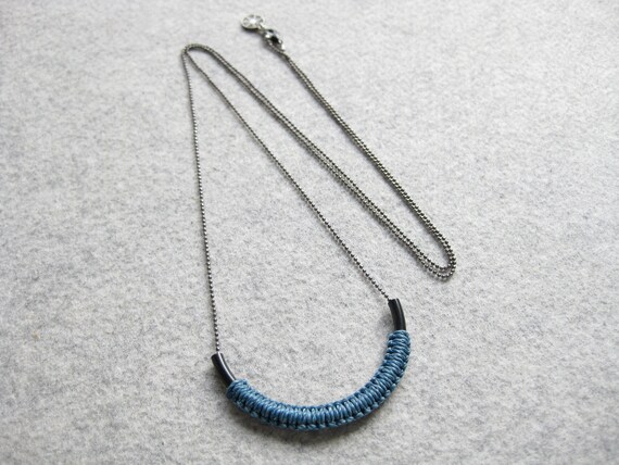 V A R O A . Tube Pendant on Long Chain with Macrame Fiber Detail . Modern Minimalist Textile Jewelry . © Design par .. raïz ..