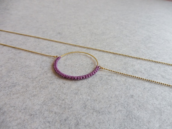 R i O . Circle Hoop Pendant Necklace . Mauve & Brass  . Modern Fiber Textile Jewelry © Design by .. raïz ..