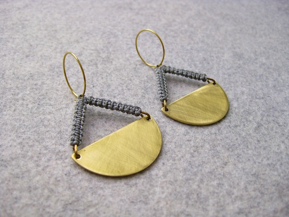 P e n d u l u m . Brass Disc Hoop Earrings with Geometric Fiber Detail . © Design by .. raïz ..