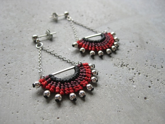 I N T I . Long Dangling Fiber & Metal Earrings . Micro Macrame © Design by .. raïz ..