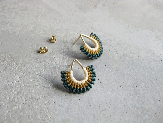 I B E Y I . Modern Macrame Earrings . Teardrop Studs . Contemporary Fiber Jewellery . © Design by .. raïz ..