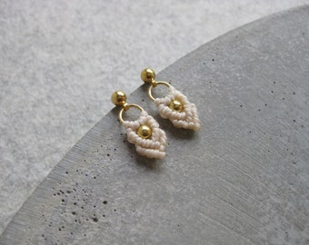 Small Macramé Earrings . Gold or Silver . Off White . Dainty Dangle Earrings . Stud Hoops . Beaded Earrings . Design by .. raïz ..