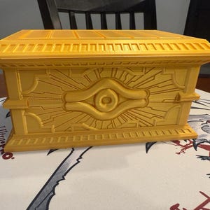 Caja grande para mazos de cartas coleccionables inspirada en el Sarcófago del Milenio de Yu-Gi-Oh! / ¡Opciones de color! / Viene con 4 separadores