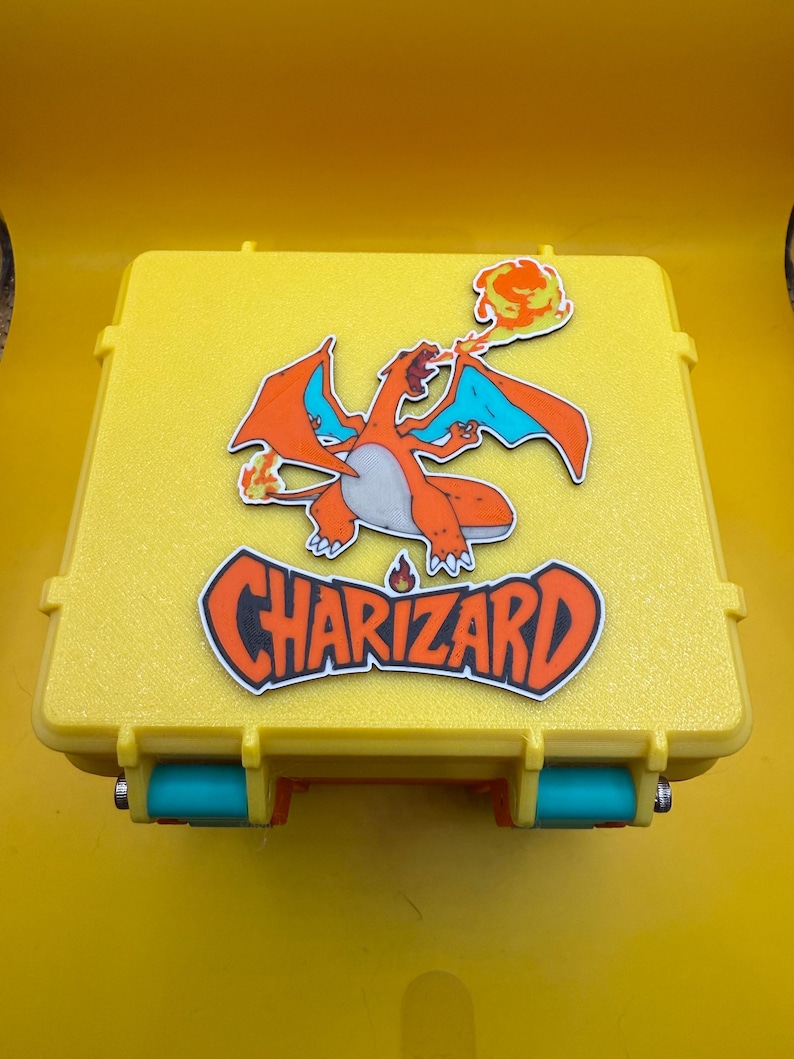 Custom Pokémon Deck Box - The PokeVault Box - 130+ cards Charizard