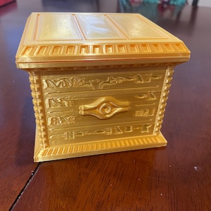 Caja de cartas coleccionables inspirada en el Sarcófago del Milenio de Yu-Gi-Oh! / 12 colores personalizados / EDH / Commander / Incluye 2 separadores