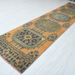 Handgefertigter Teppich Läufer, Oushak Teppichläufer, Vintage Türkischer Teppichläufer 3x30, Oushak Teppich, Natürlicher Teppichläufer, Ausgeblichener Türkischer Teppich, 470