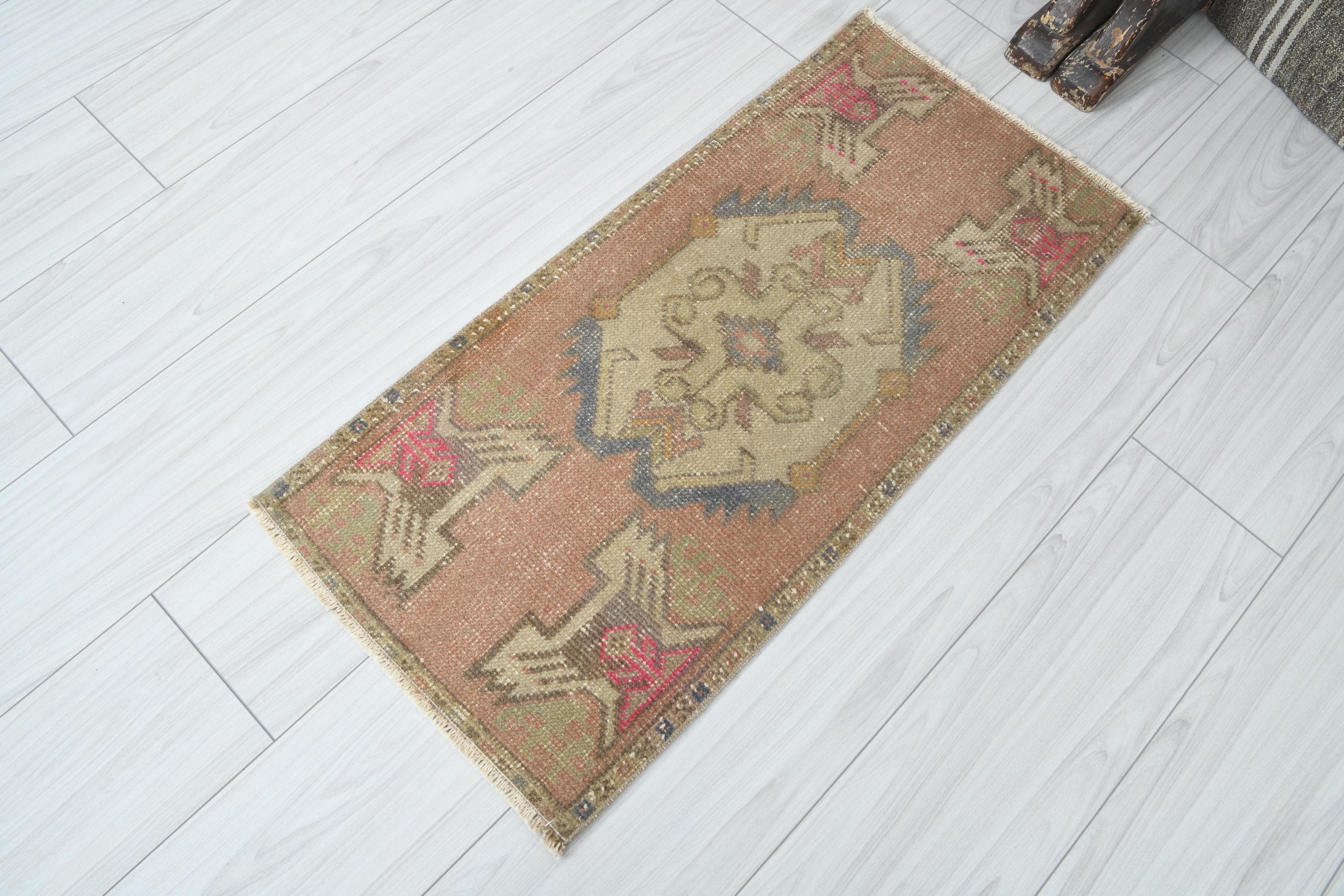 Oushak Mini Rug, 2x3 Vintage Rug, Small Turkish Rug, Wool Area Rug
