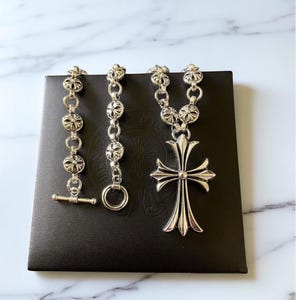 CH in a Box Gothic Style Y2K Halskette Minimalistisches Kreuz Silber Choke Kette Chrom Anhänger Gothic Kreuz Halskette
