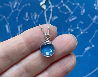 tiny celestial details necklace. petite silver necklace. minimalist jewelry. astronomy. sky. stars. gifts for her. star details.