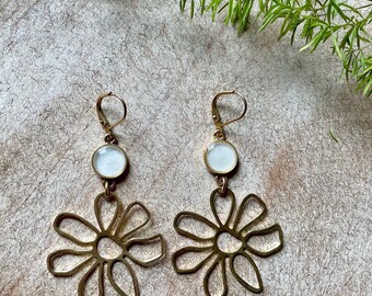 Retro Daisy Earrings. Whimsical. Raw Brass. Nature Inspired
