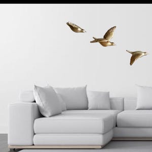 Gold Flying Swallows Wall Decor: Elegant 3D Printed Birds in Flight