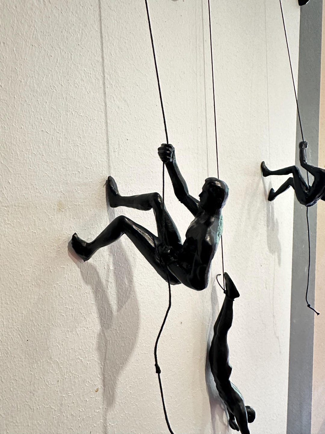 VINGAA - Escultura de pared para hombre de escalada, paquete de 3 piezas de arte de pared de resina hecho a mano para decoración del hogar para recámara, pasillo, oficina : VINGAA