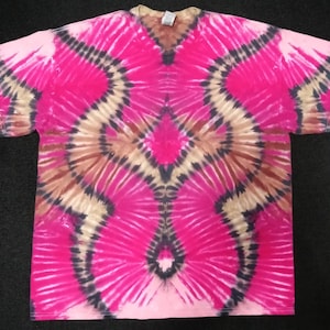 Tie Dye Shirt, Tie Dyed Shirt, Tiedye Shirt, Rainbow Tie Dye, XL Tiedye, Pink TieDye, Hippie Tie-Dye, Größe XL, Tribal T-Shirt, Trippy, A34