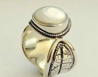 Coral and Sterling Leaf Ring - Stamped LJ - Size 6