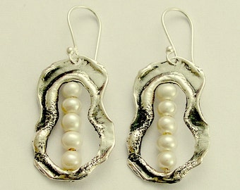 Pearl earrings, Sterling silver earrings,  pearls in pod, peas in pod, organic earrings, June birthstone Earrings - Five peas in a pod E2054