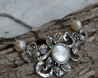 Hänge i sterlingsilver, lövhänge, myntpärlhänge, brudhalsband, pärlhalsband, botaniskt halsband - Crazy love 2 N4630