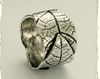 Silver Wedding band,  leaves ring, boho ring, wide silver band, nature band, vine ring, unique leaf ring, twig ring - falling leaves R1638