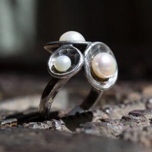 Pearls ring, hammered silver ring, Sterling silver ring, cluster domes ring, unique pearls ring, Organic ring - Pearl Cluster R1558