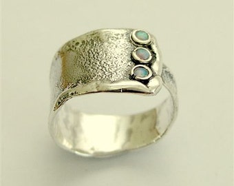 Banda de plata rústica, anillo de plata de ley, anillo de piedras preciosas de ópalos, banda unisex, anillo de plata oxidada, anillo de bodas, banda ancha - Abrázame R1666
