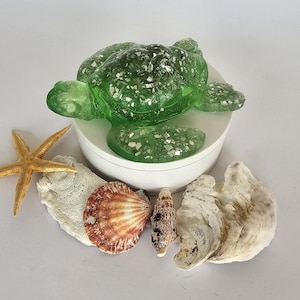 Resin sea turtle figurine with embedded crushed mirror glass, Green coastal decor, nature gift for turtle lover