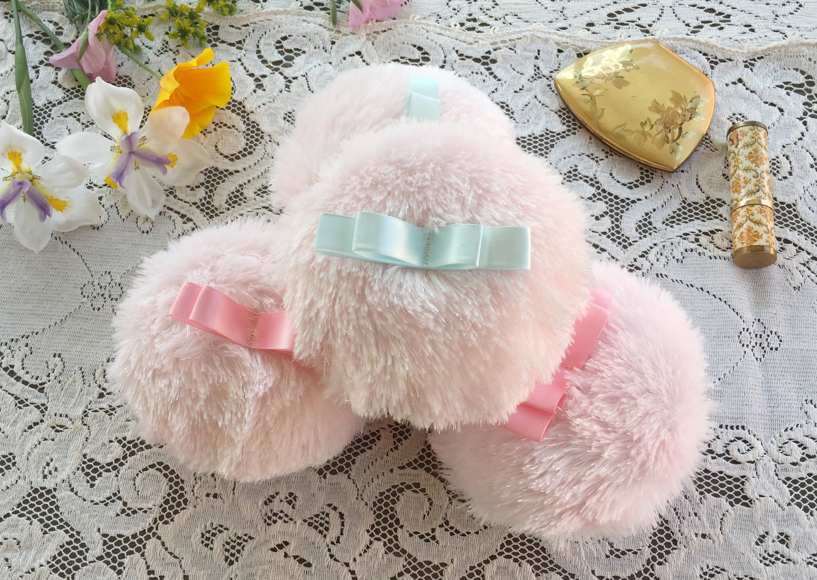Faux Fur Vintage Style Powder Puff Retro Powder Puff Pink!