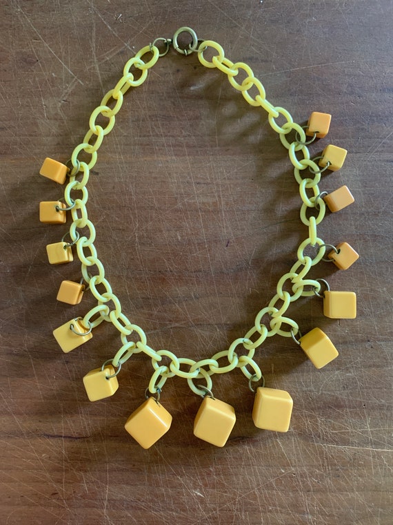 Vintage 16” Yellow Oval Bakelite Chain Necklace | Butterscotch