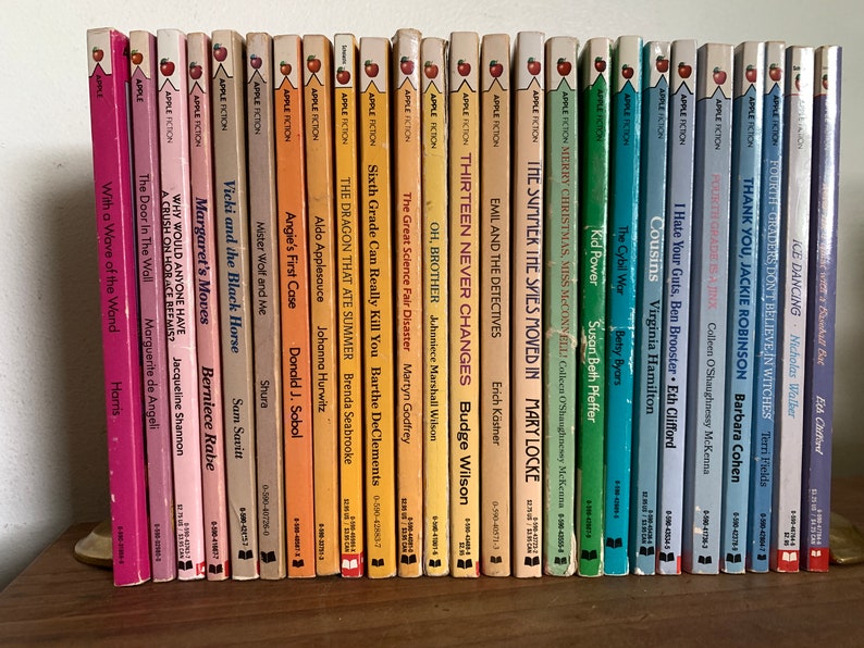 Apple Paperbacks, vintage kids books, summer reading, scholastic books, 1980s and 1990s, image 2