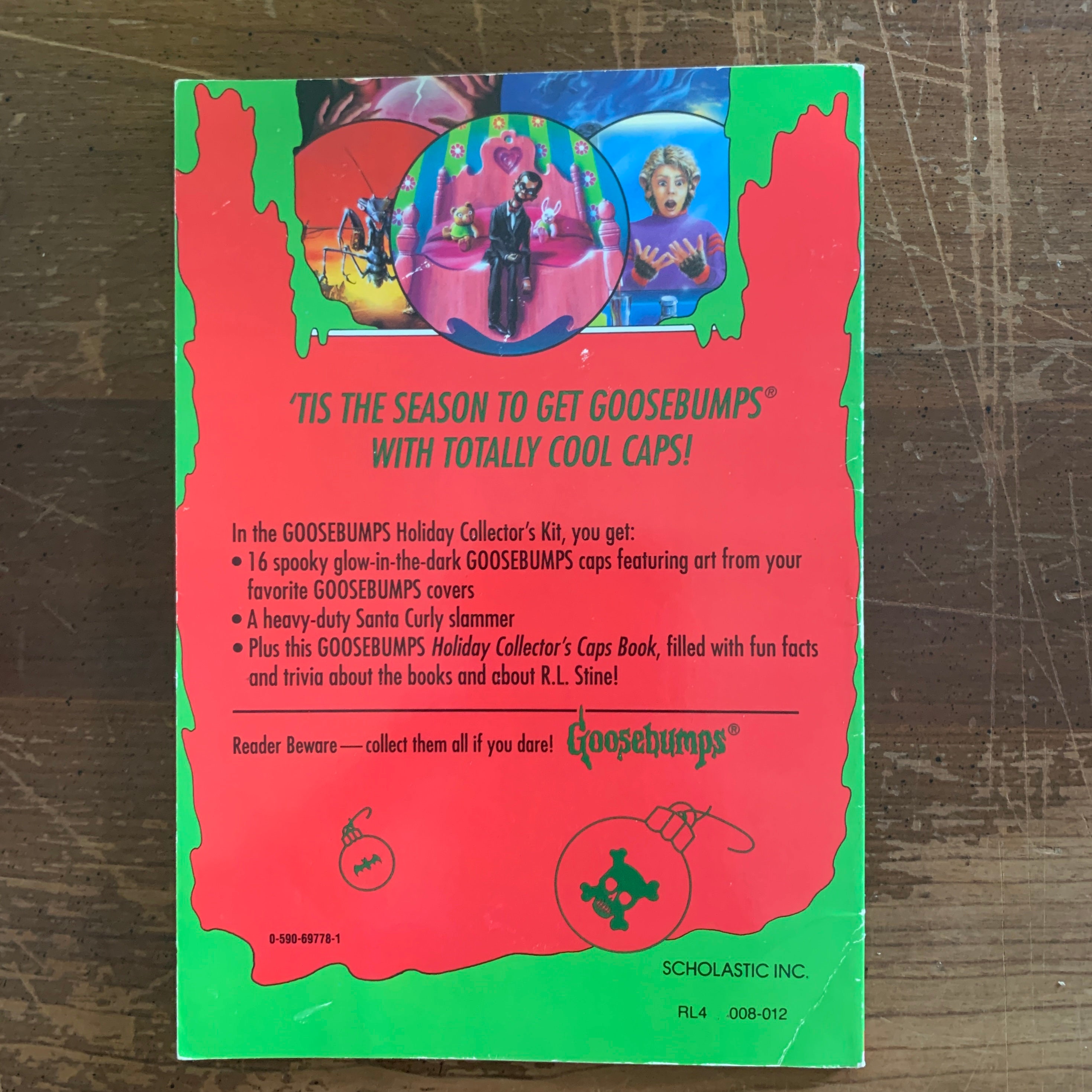 RL STINE , Goosebumps Holiday Collectors Caps Book, Caps Not