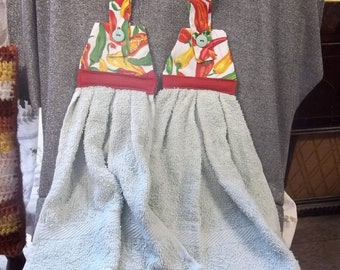 Hanging Kitchen Terry Button Tea Towels, Chile Peppers on White Print Top