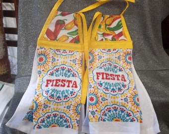 Hanging Printed Novelty Kitchen Tie Towels, Chile Peppers Print Top