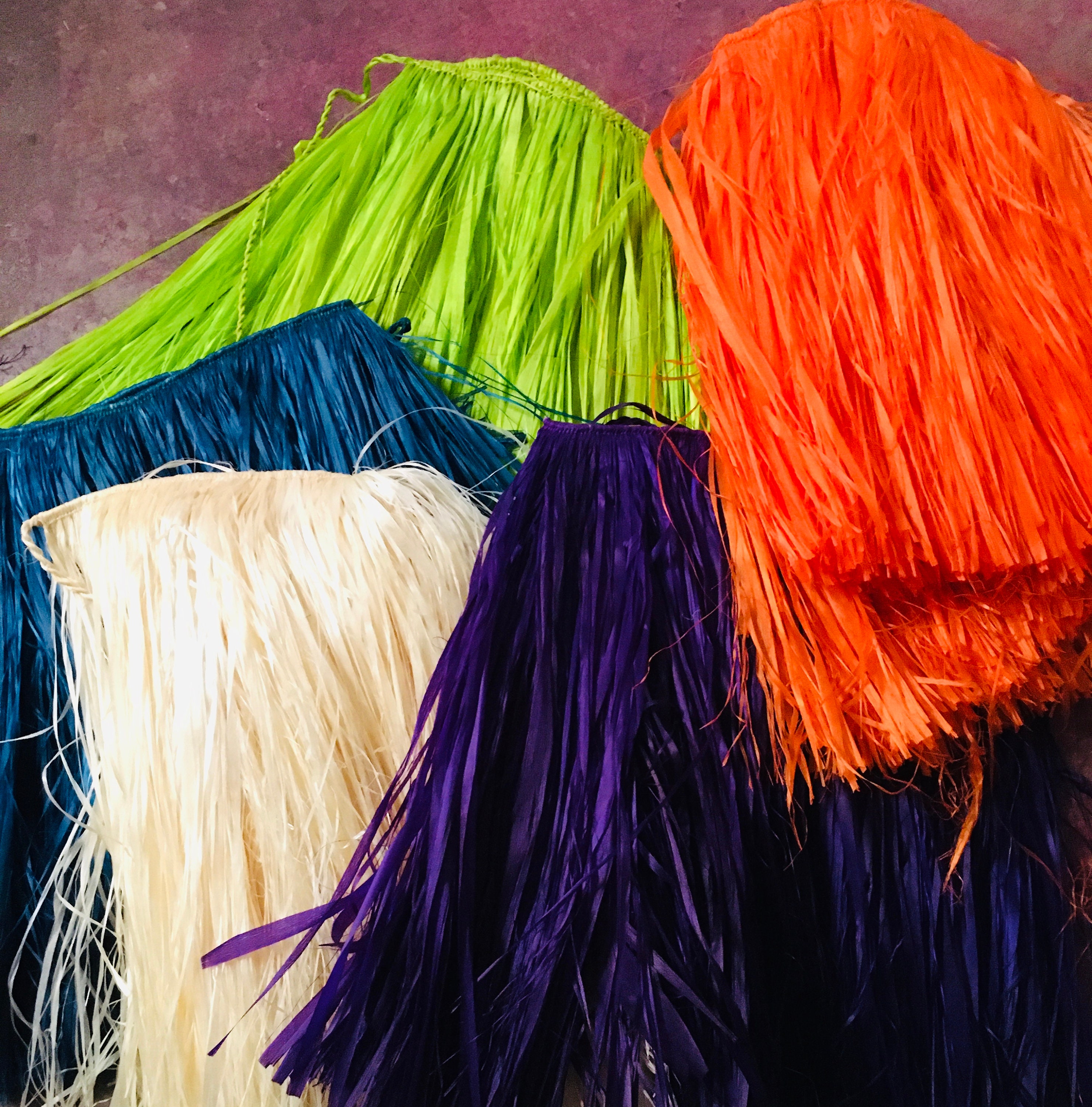 Faldas cortas de hierba Auténticas talla única para todos / Falda Hula /  Más tahitiano / Trajes Hau polinesios reales / Alta costura de las islas  del Pacífico -  México