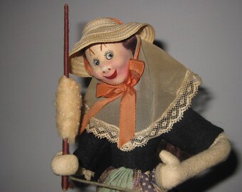 The Hilandera According To Klumpe | A Vintage Spanish Cloth Comic Art Character Doll Spinning With Distaff