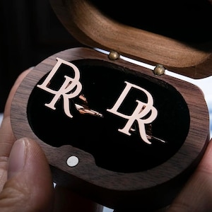 Regalos personalizados para padrinos de boda, gemelos con inicial chapados en oro y plata, regalo de boda, gemelos para el novio, regalo para el padre, regalo de propuesta para el padrino.
