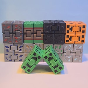 Block Fidget Cube – Pixel Style Clicker Toy
