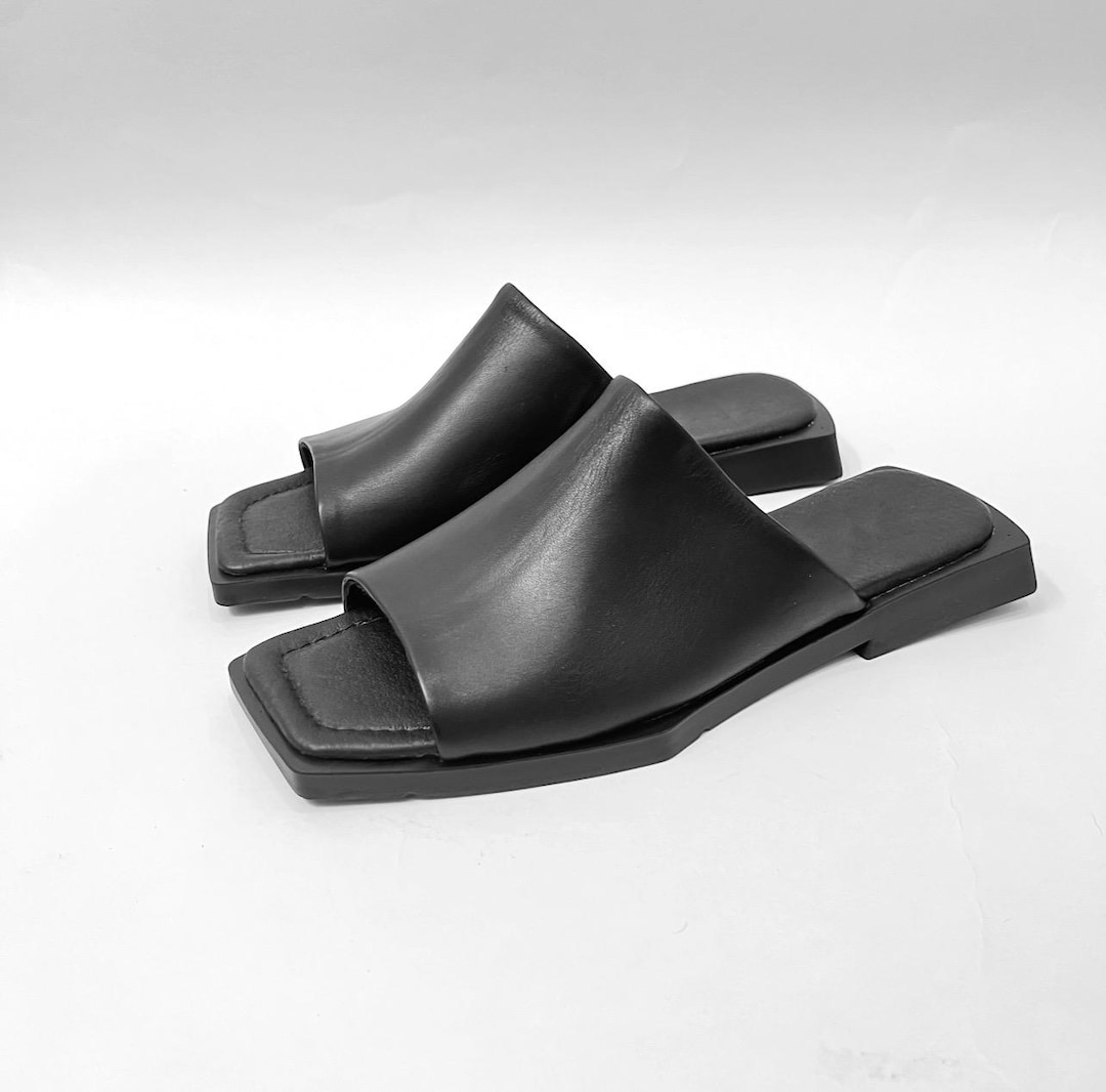ASYMMETRICAL HEEL SANDAL STUDIO 54
