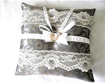 Wedding ring bearer pillow made with silver brocade and white lace, Silver Charm II. Ring pillow for wedding ceremony Elegant, Sophisticated